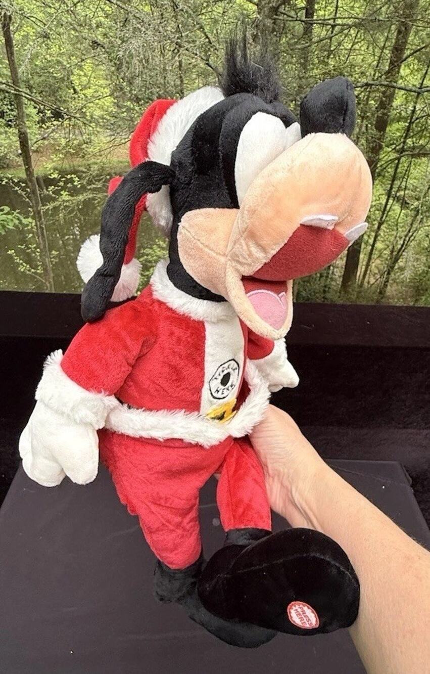 Disney Goofy Plush Singing Dancing Christmas Toy in Santa Holiday Works!!